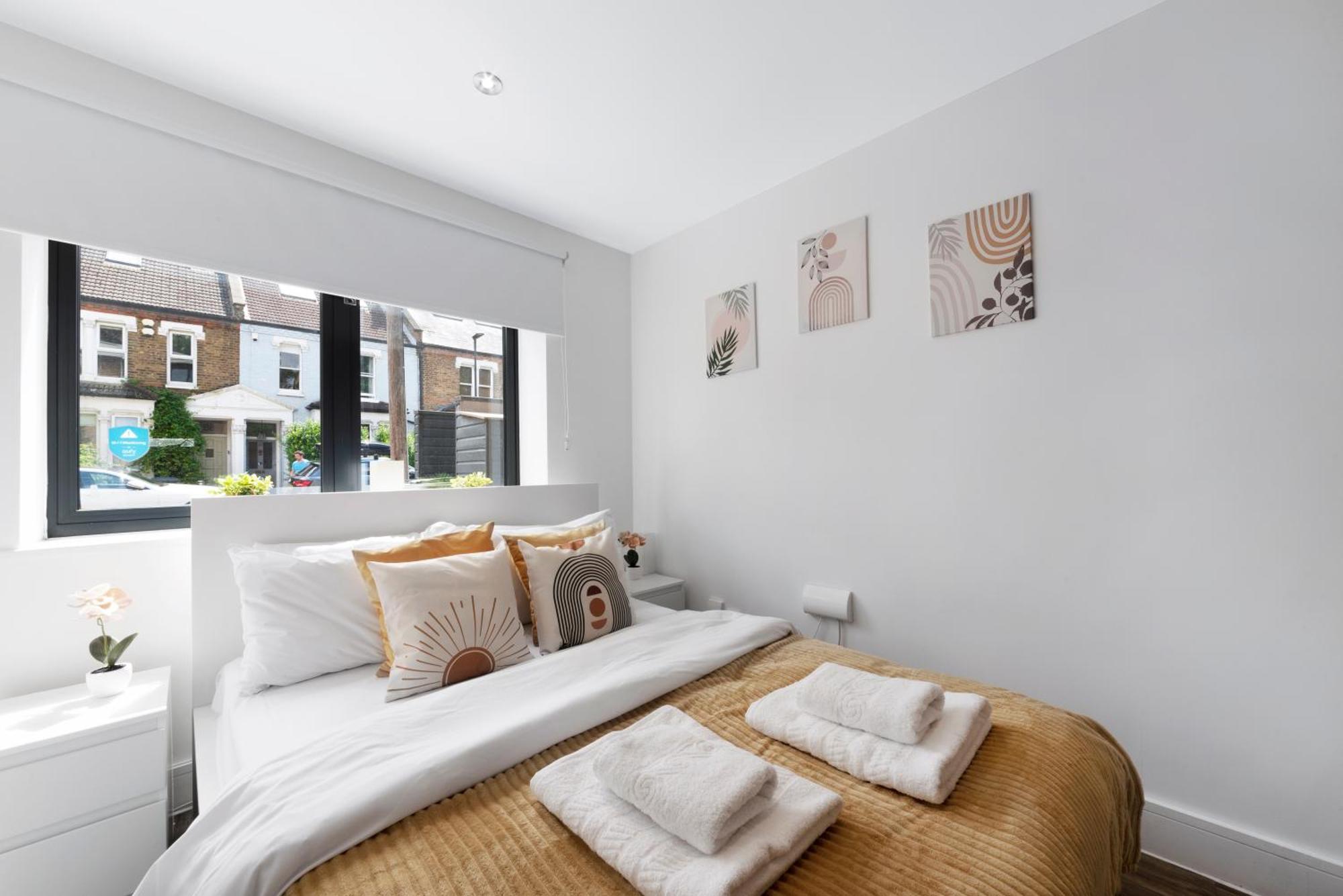 Manor House Studios By Morethanstays Londra Exterior foto