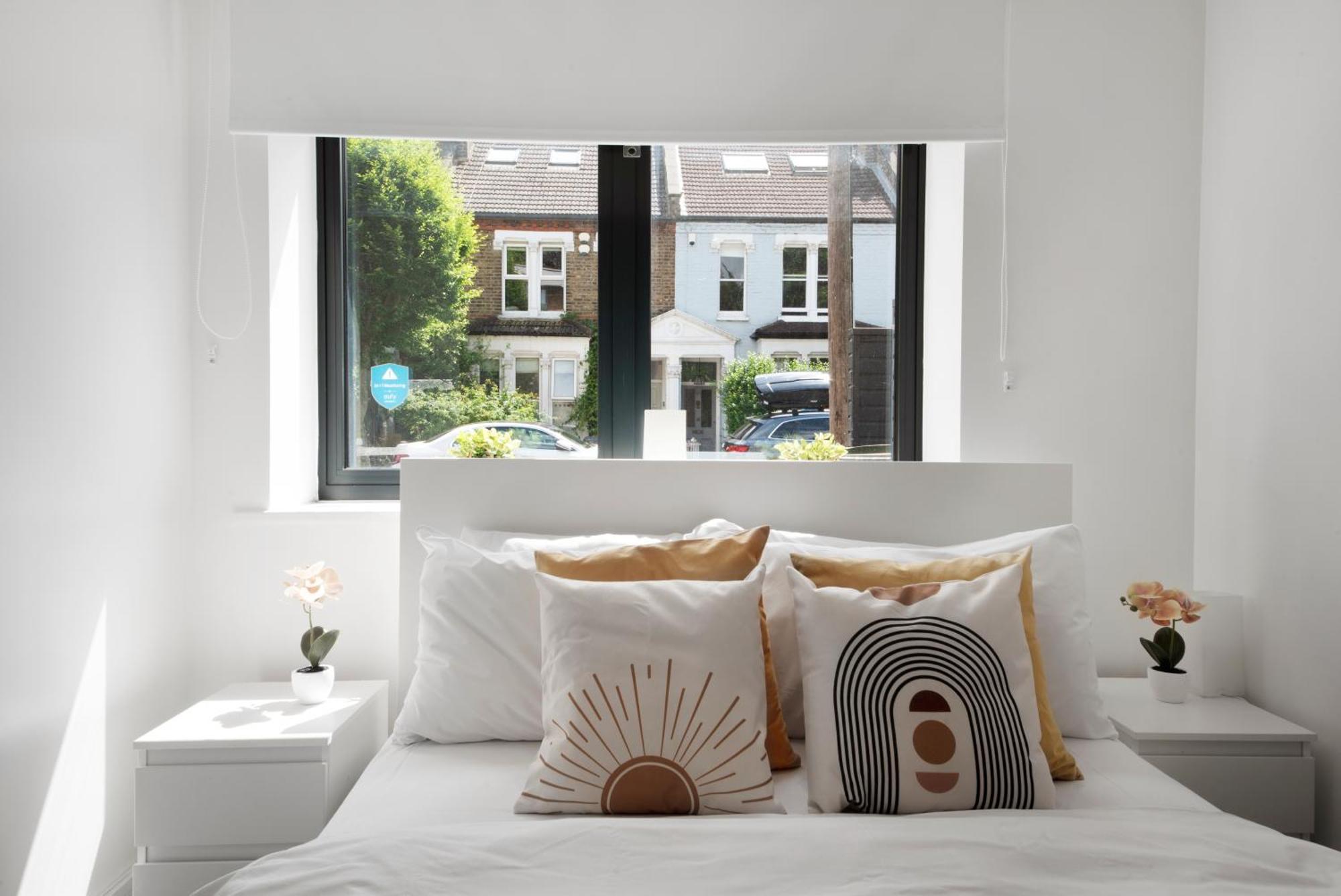 Manor House Studios By Morethanstays Londra Exterior foto