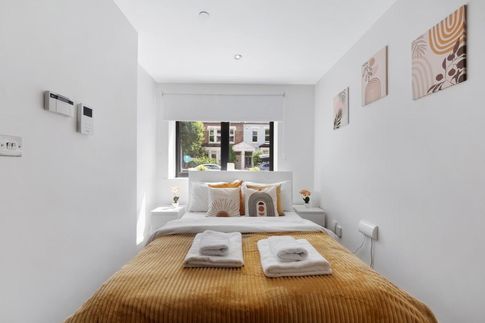 Manor House Studios By Morethanstays Londra Exterior foto