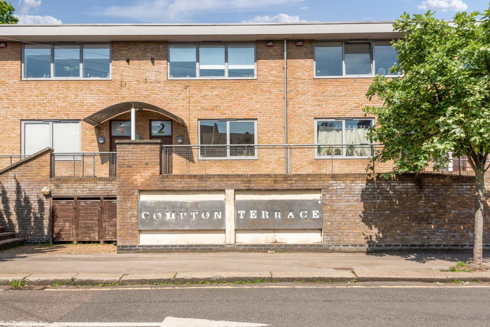 Manor House Studios By Morethanstays Londra Exterior foto